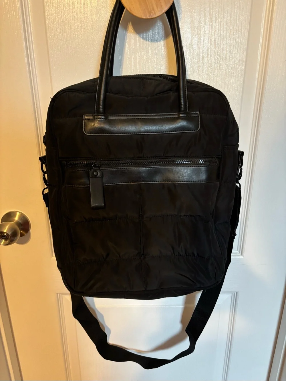 Black Quilted Carry Bag - Unbranded